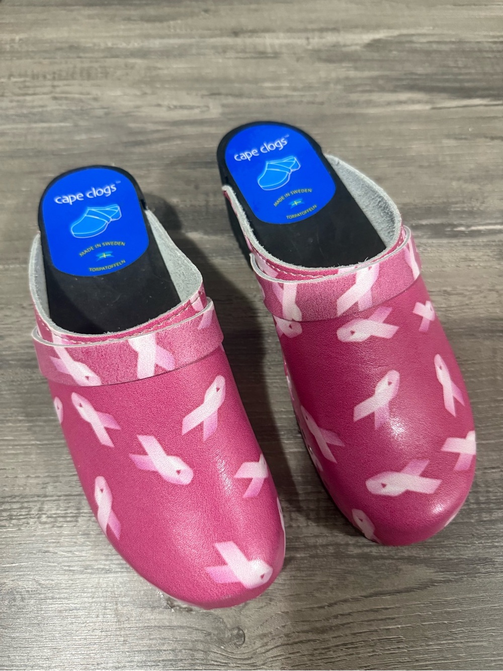 Cape Clogs Pink Ribbon Clogs - Picture 2 of 8